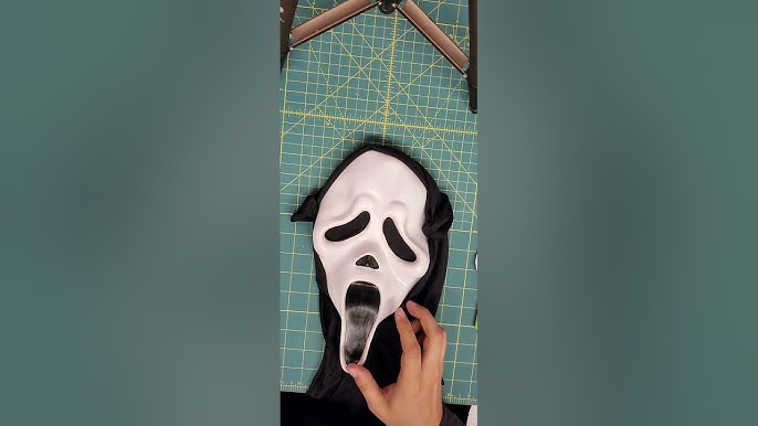 Scream 6 mask I made out of an ultra white mask and a hand sewn shroud 👌 :  r/Scream