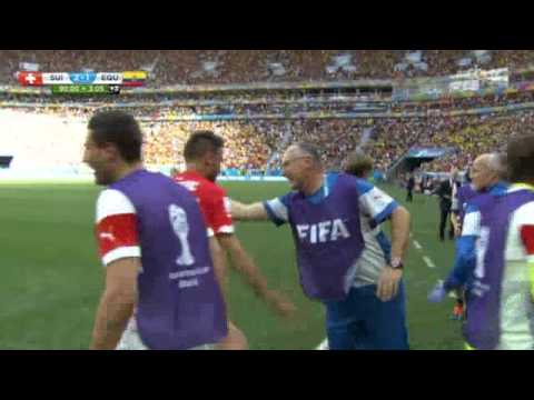 Vidéo: Coupe Du Monde De Football : Comment S'est Passé Le Match Suisse - Equateur