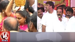 Lal Darwaza Bonalu: Minister Etela Rajender Offers Prayers At Sri Simhavahini Mahankali Temple | V6
