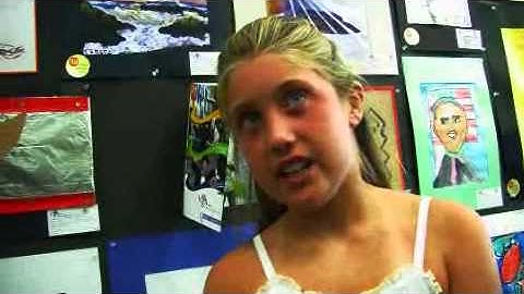 Students try the laptop-based Digital Textbook Initiative - 2009-08-11