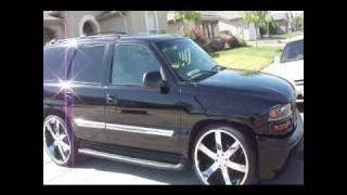 GMC YUKON  26 inch rims