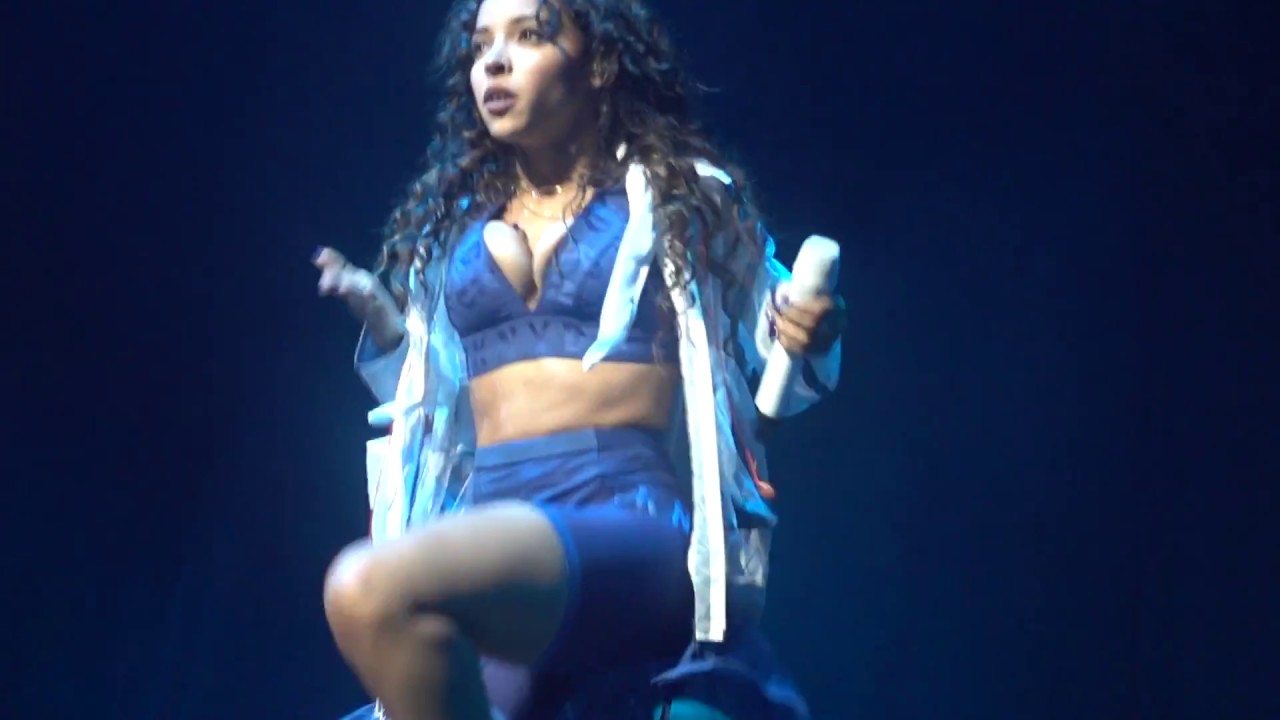 Tinashe - Ride Of Your Life: Maroon V Tour in Montreal (02/24/2017)