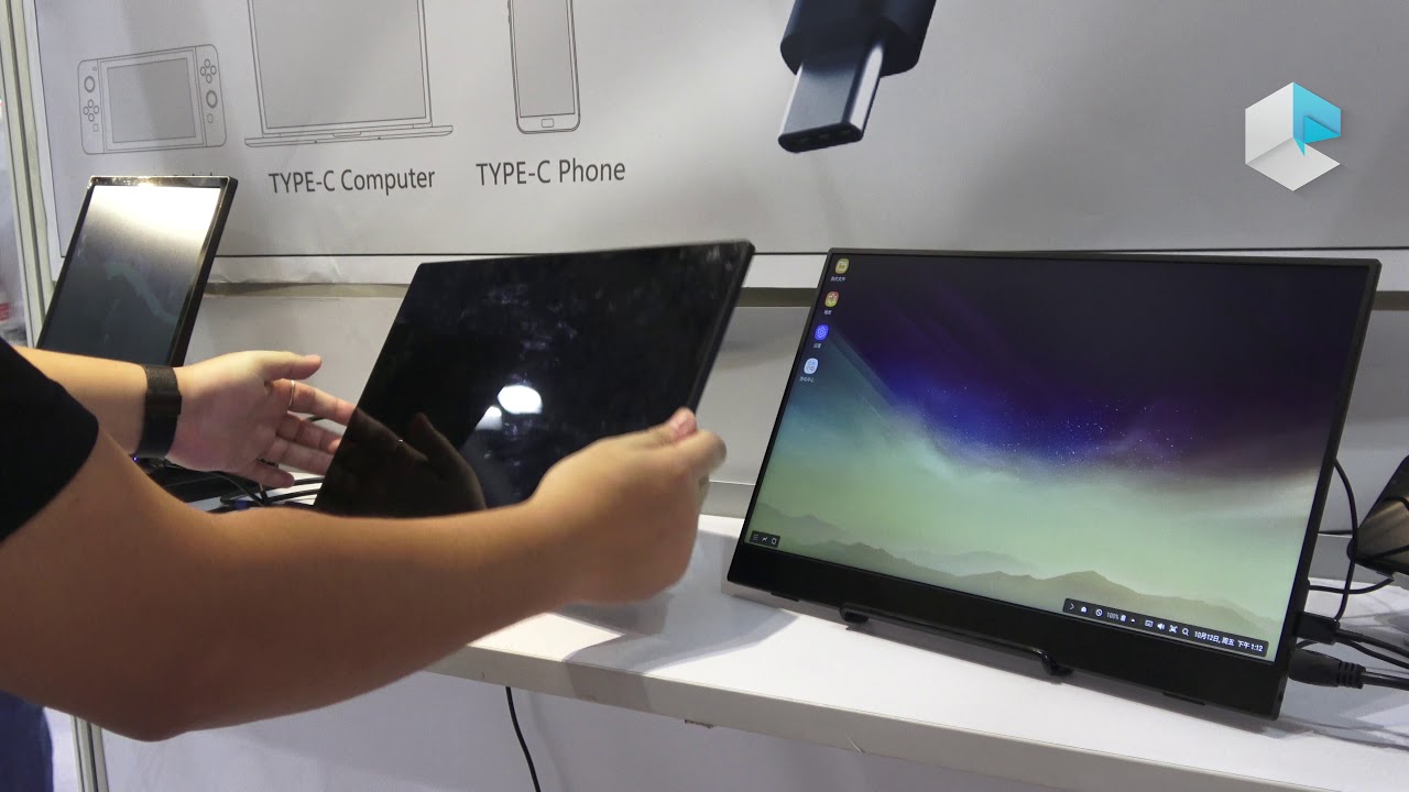 C-Force CF018, CF011 portable display, CF008 and CC02T USB-C hubs