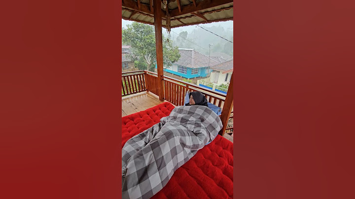 Suasana tenang saat hujan deras di rumah kayu serasa villa #suasanapedesaan