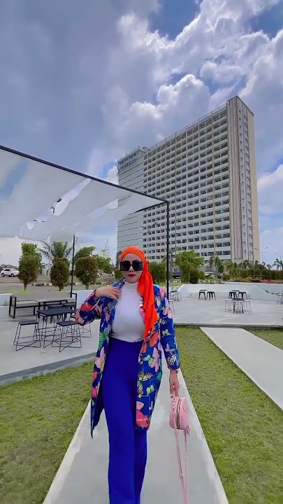 Putri Irawan 06 Tobrut Hijab