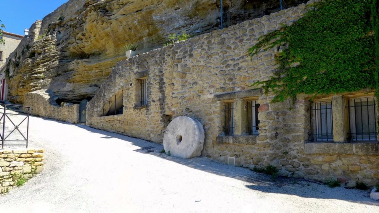 LES VILLAGES DE CHARME DES BOUCHES DU RHÔNE
