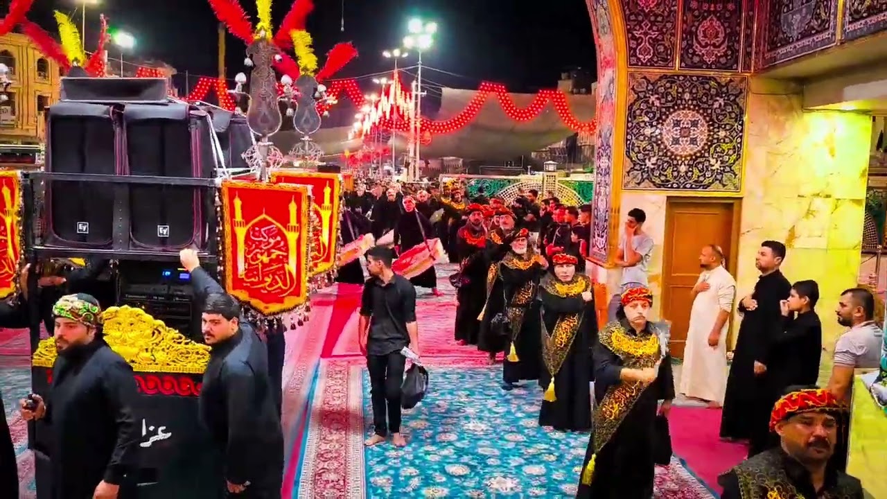 دخولية موكب عزاء جمهور الديوانية الى صحن الامام العباس (ع) ليله استشهاد الامام زين العابدين (ع)