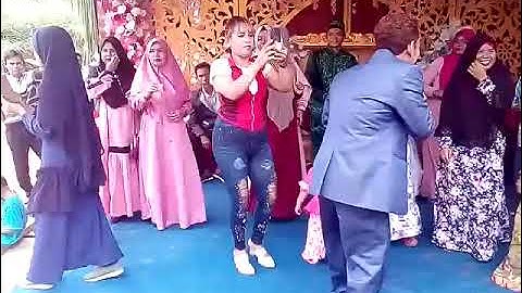 Pertemuan - Wedding Efen Desa Sikui H.Laily