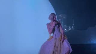 Video thumbnail of "Aurora - Running With The Wolves (Madrid, España 2022)"