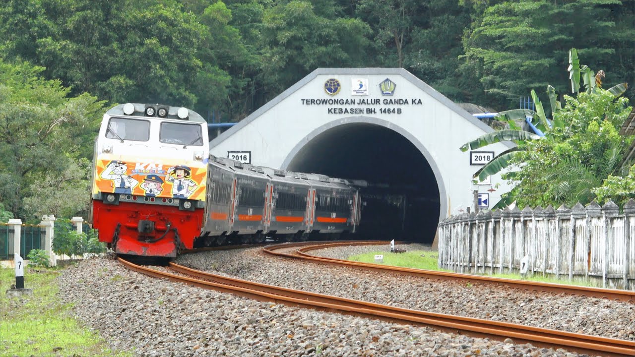 KERETA API PANJANG‼️ MENEMUKAN 26 KERETA API DI TEROWONGAN KEBASEN DAN STASIUN NOTOG