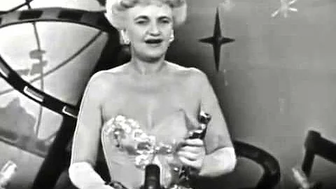 Hermione Gingold: 1957 Oscars