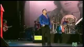 Morrissey Trouble Loves Me, Live
