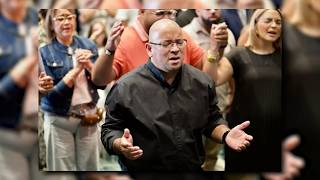 Prayer vigil held for Newark pastor detained by ICE