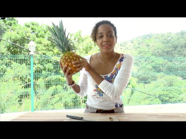 Comment couper un ananas rapidement - 3 astuces 