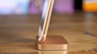 Hands-on: Gold Lightning Dock for iPhone 8!