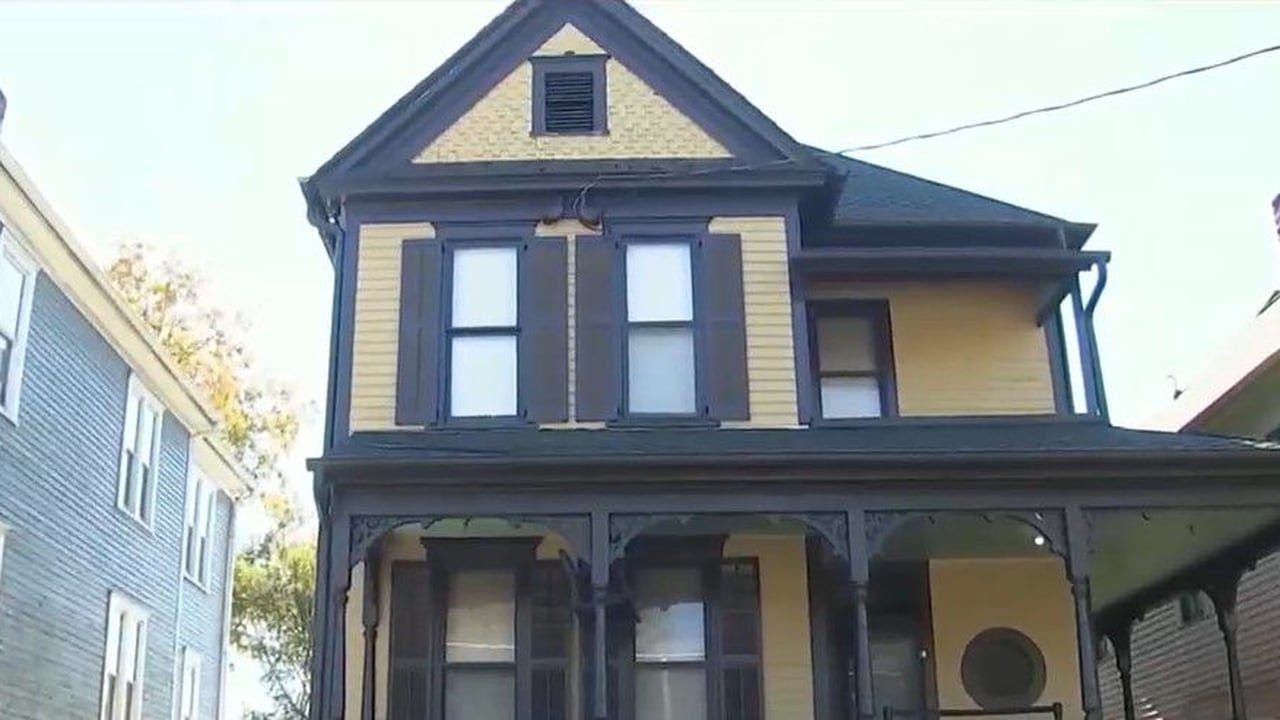 Bystanders save MLK birth home in Atlanta from being burned down