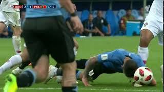 Lucas Torreira trancando con la cabeza
