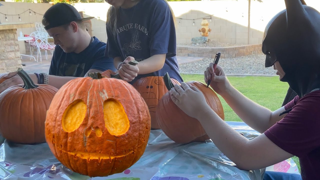Carving Pumpkins 2 - YouTube