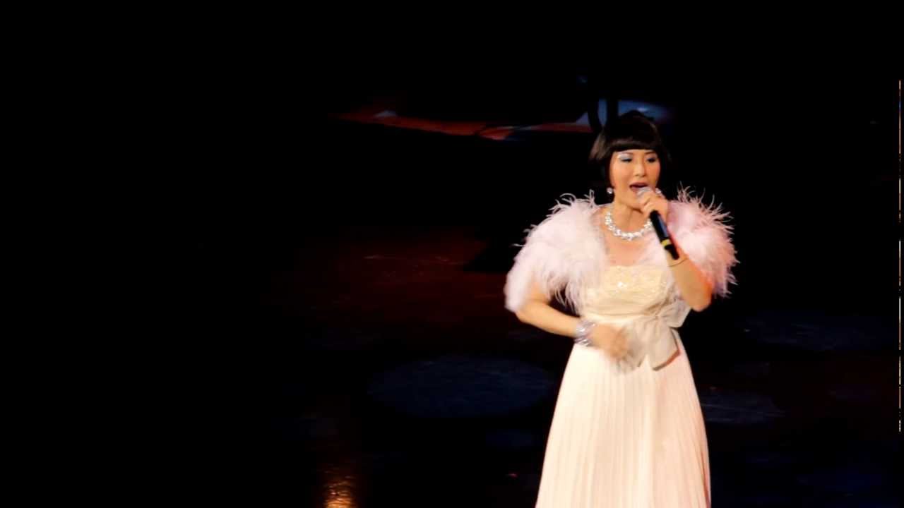 Cecilia Fong 方伊琪 - 家和萬事興 - YouTube
