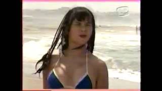 Giuliana Herrera con bikini en la playa