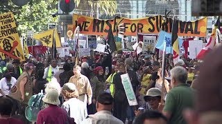 Thousands protest climate change in San Francisco's 'Rise for Climate' march