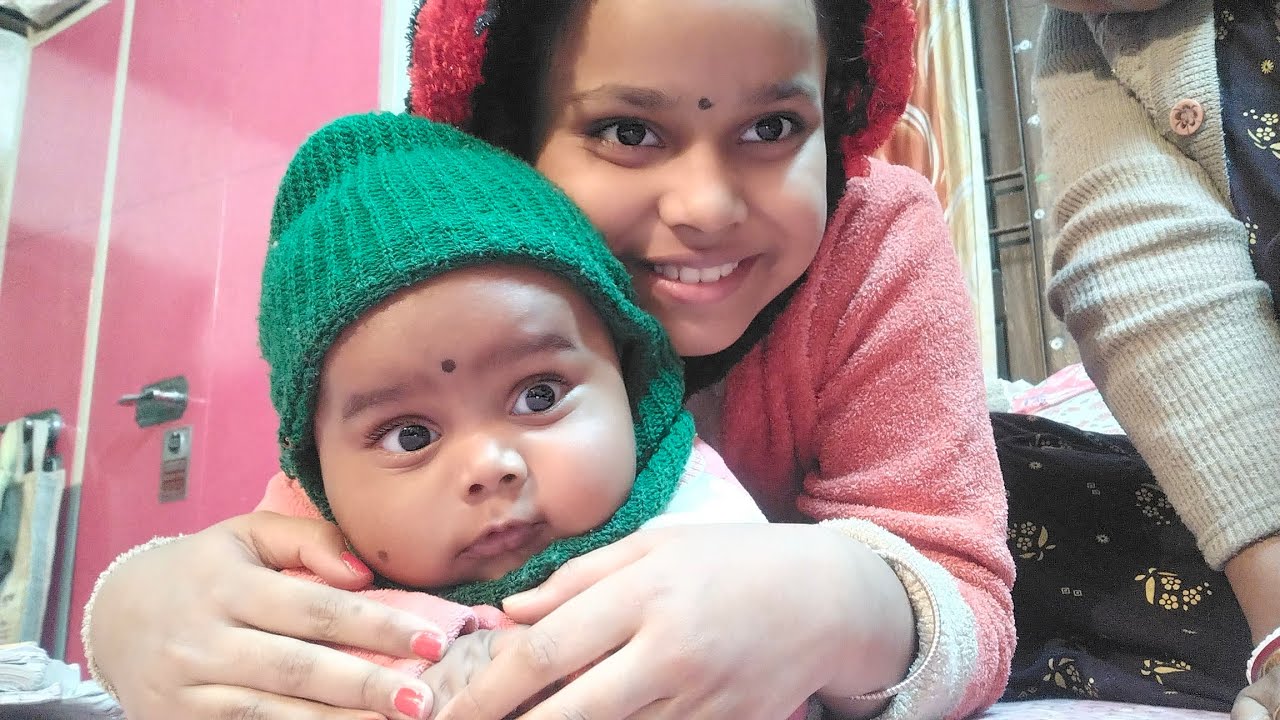 দুই ভাই বোনের রাতে মোটেও ঘুম আসে না 