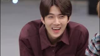 엑소 Exo Arcade - Whisper Challenge (eng sub)