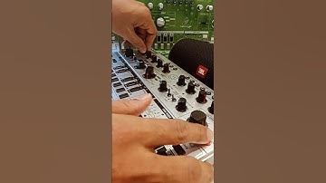 Behringer TD-3-MO — Focus on what something is rather than what it is not