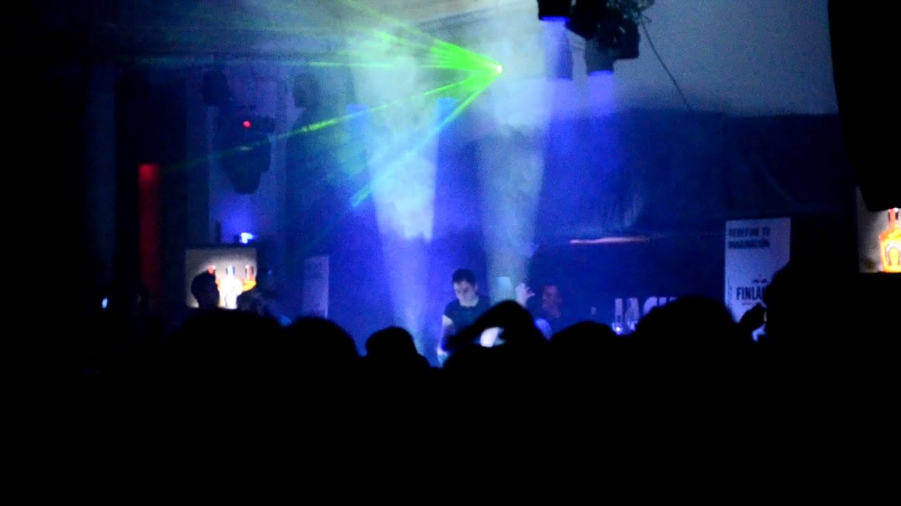 Dub Fire Intro - Bogota noviembre 04 - Discoteca Privilege - YouTube