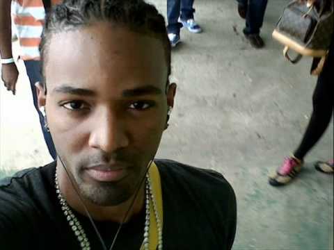 We A Look It-Konshens (Top Soil Riddim-Avril 2012)