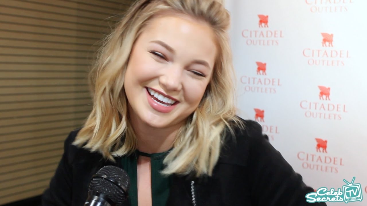 holt interview citadel outlets tree lighting youtube citadel outlets tree lighting 2017