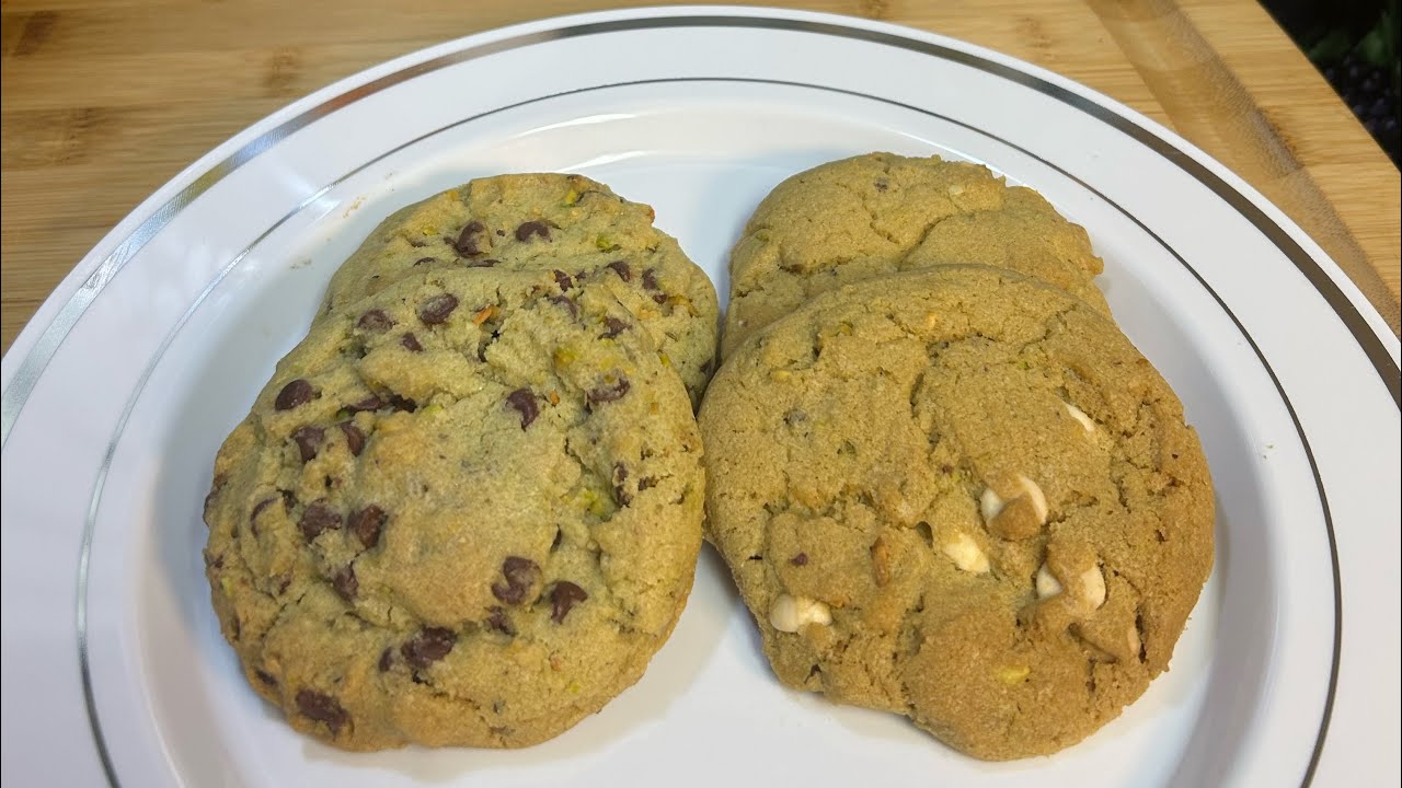 Двойной набор!! Печенье с фисташками и кусочками молочного шоколада И печенье с фисташками и кусо...