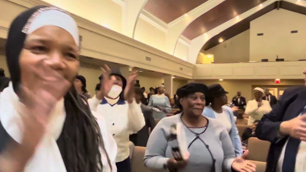 THE HOLY TEMPLE CHURCH, Fri. Night, Youth Fellowship. I get joy.