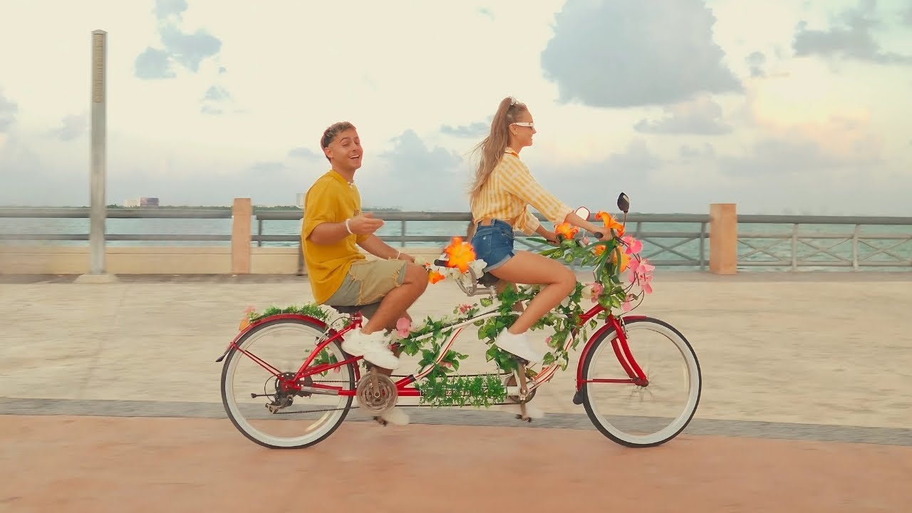 DAAZ - 11 de 10 (Video Oficial)