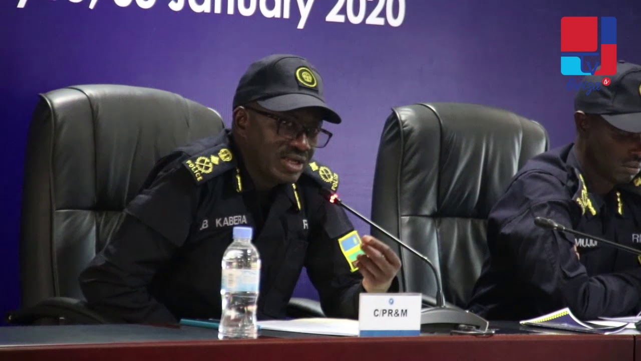 Umuvugizi wa polisi yagize icyo avuga ku bapolisi barashe abaturage mu ...