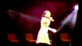 Download Lagu Maya sings Noisemaker, Paradiso Amsterdam MP3