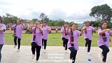 Senam Kreasi "gadis Melayu dengan Tor-tor Batak, penampilan dari Kaum Ibu GKPA PARLAGUTAN SILANGGE
