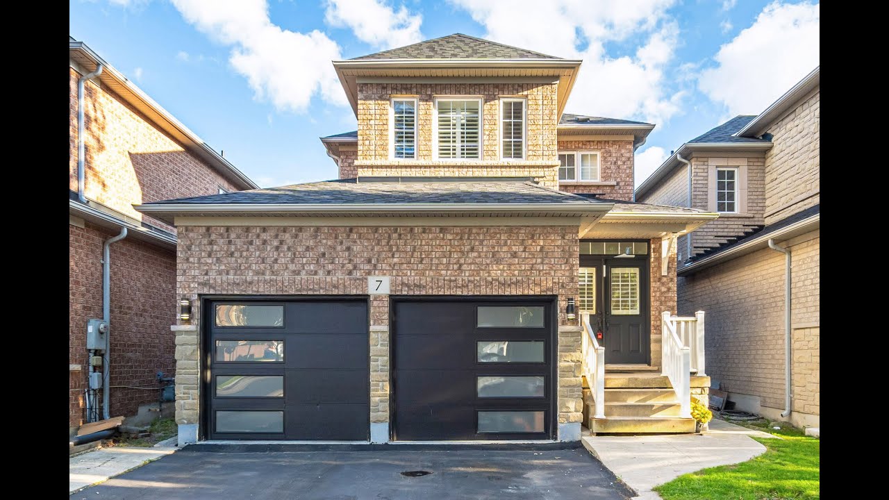 7 Blue Diamond Drive, Brampton Home - Real Estate Properties