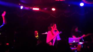 Javiera Mena-Yo No Te Pido La Luna En Vivo