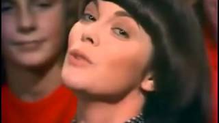 Mireille Mathieu   Tous Les Enfants Chantent Avec Moi 1975