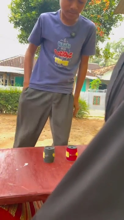 Do any of you like kissing kite strings? #comedy #wakotu #shorts #jokes