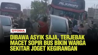 Dibawa Asyik Saja, Terjebak Macet Sopir Bus Bikin Warga Sekitar Joget Kegirangan #shorts