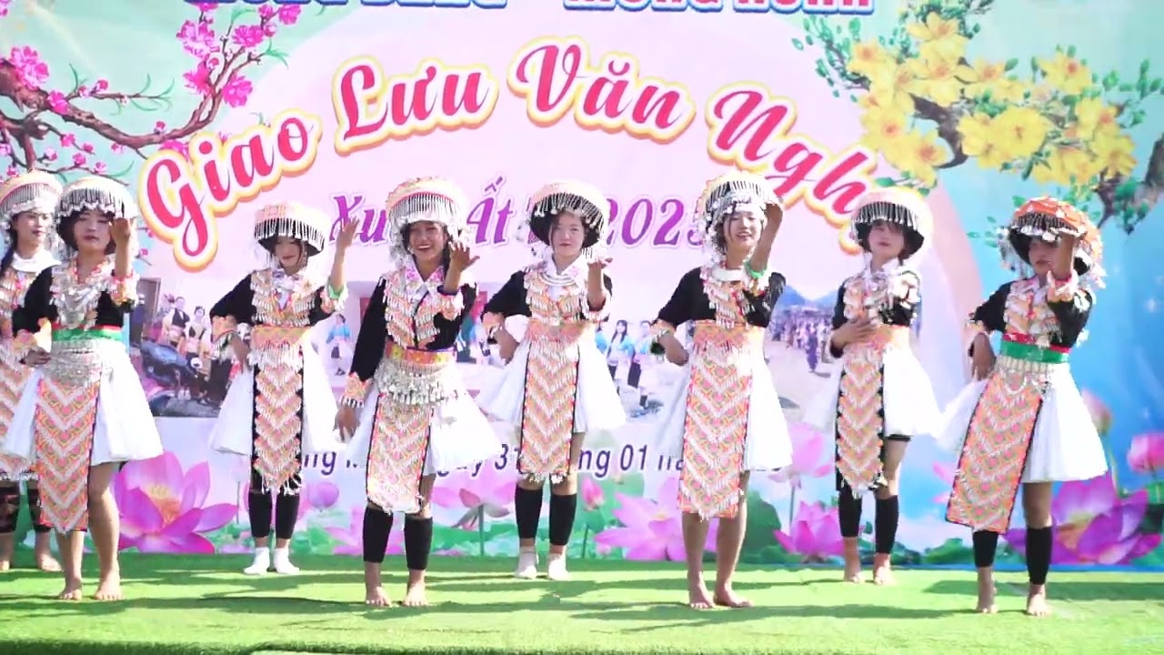 Nkauj Hmoob Mai Sơn ( Tsiab Peb Caug Nong Mòn 2025)