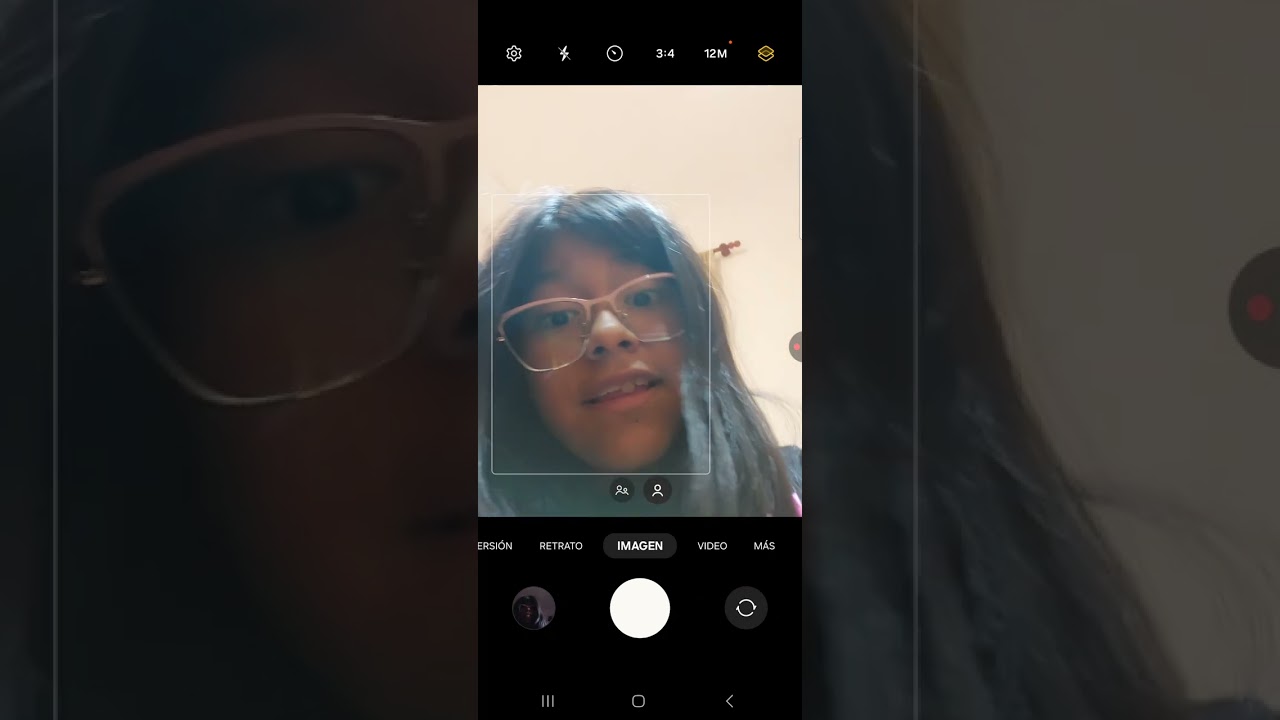 Chicos mi voz esta fea y mi cara pero los quiero🌟☺️😁