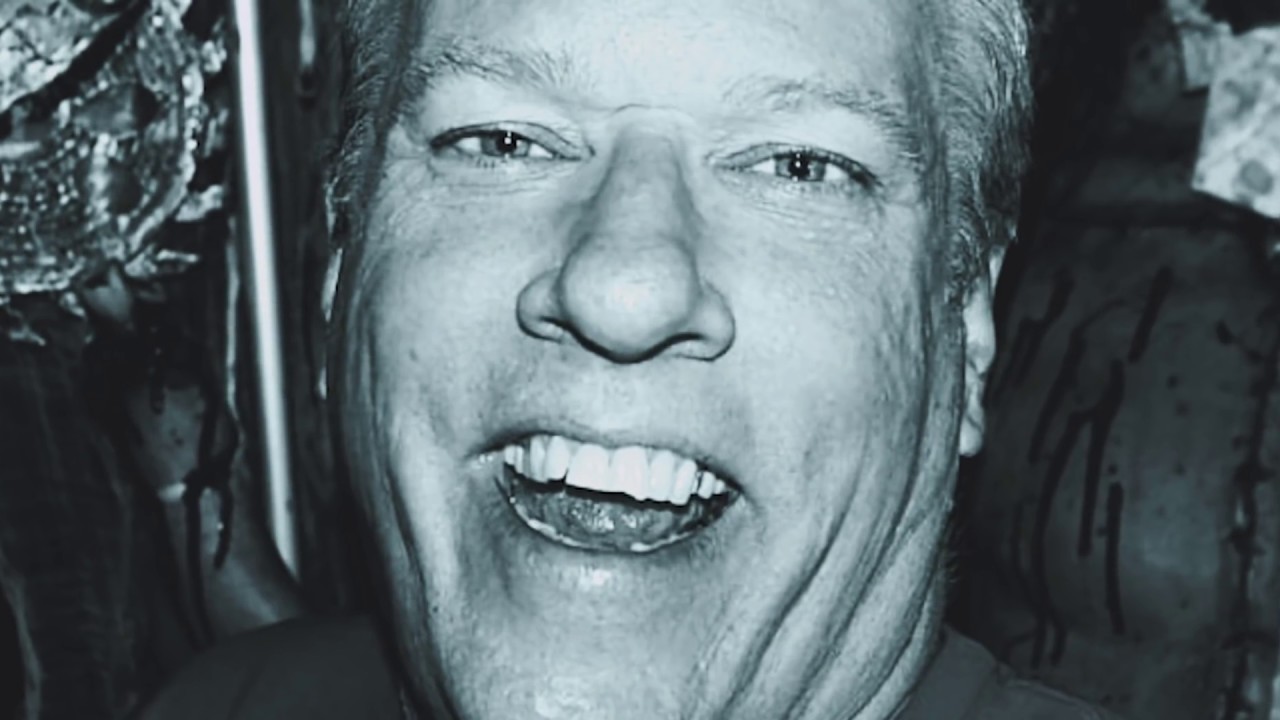 AVSLÖJAR MCKAMEY MANOR! YouTube