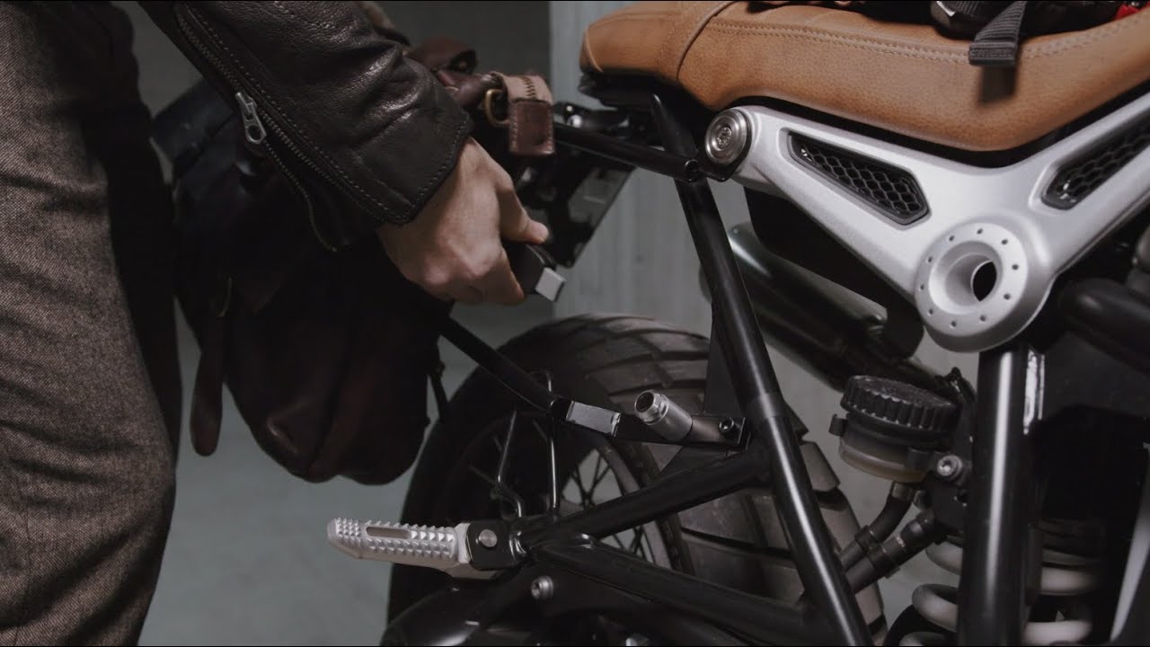 Dustlane Motorcycle Bags Quick Lock System YouTube