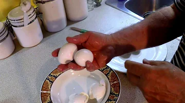 Comment enlever la coquille d'un œuf mollet ?