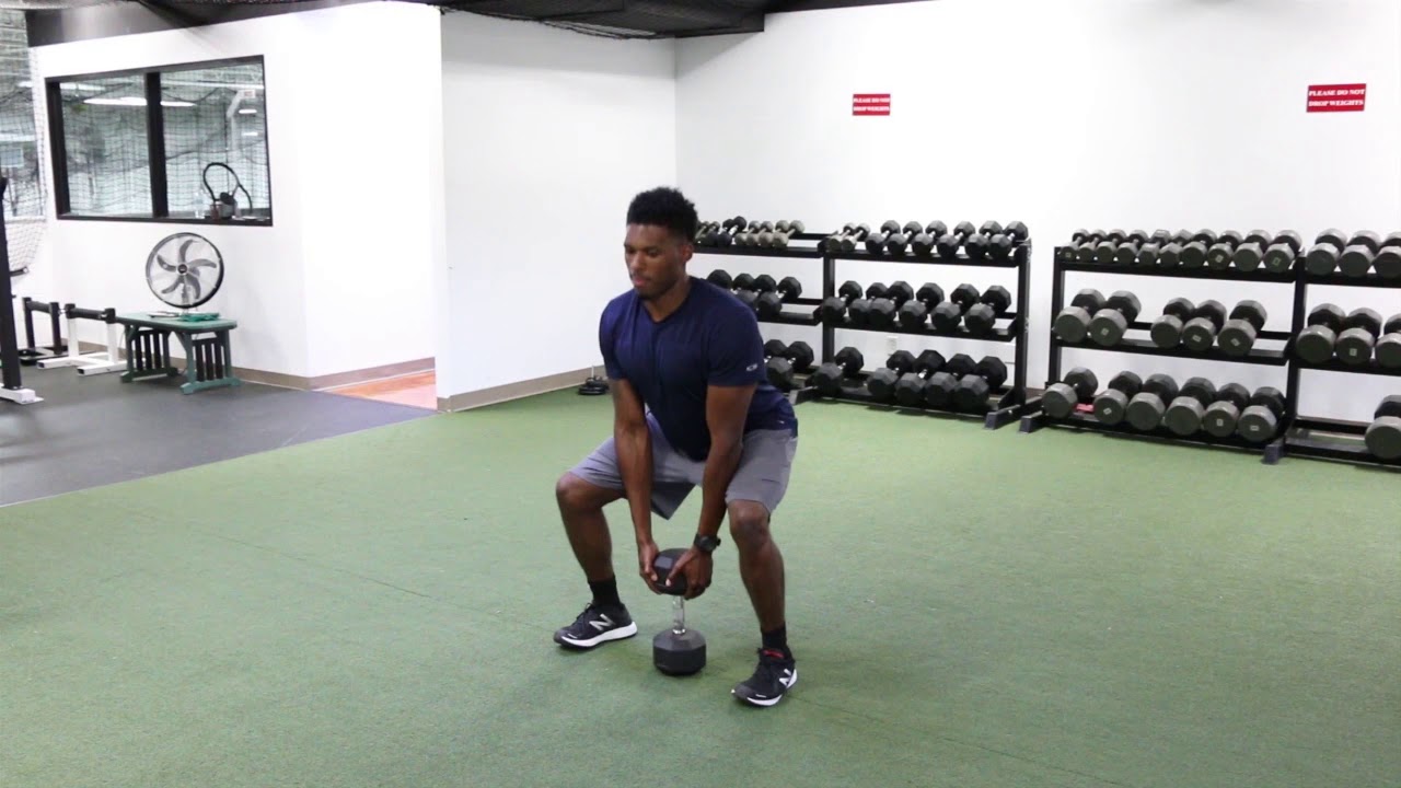 Tips For Performing Sumo Deadlift With Dumbbell