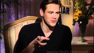 Closer Encounter: Jim Carrey Exposes Himself Profile
