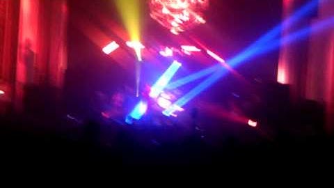 Example - see the sea live at the Glasgows O2 Academy.3gp